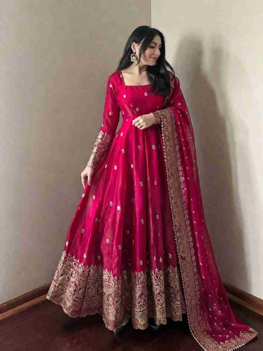 Jay Gopal Tex Women Pure Silk Kurti Pant Dupatta Set - Image 5