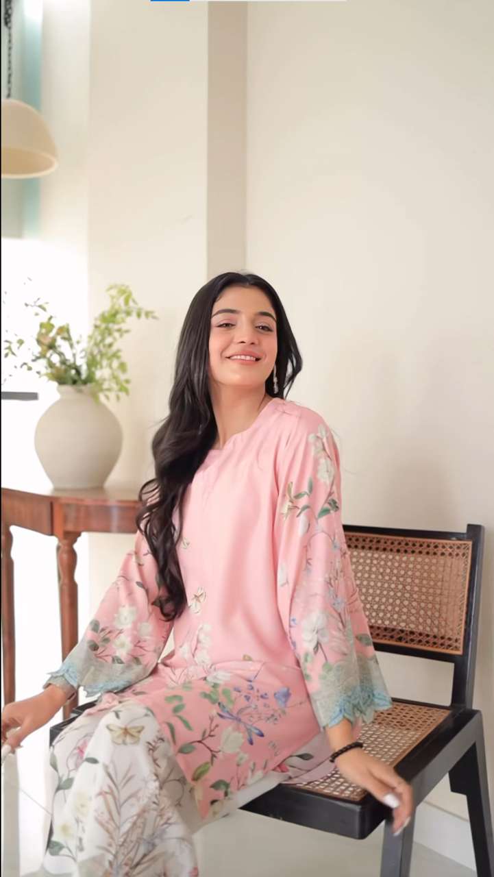 SREEYONA Tunic Palazzos Set - Image 9