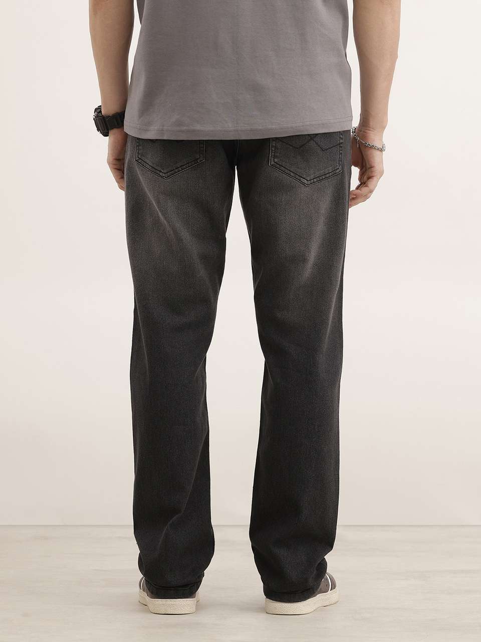 WROGN Men Grey Straight Fit Mid Rise Jeans - Image 8