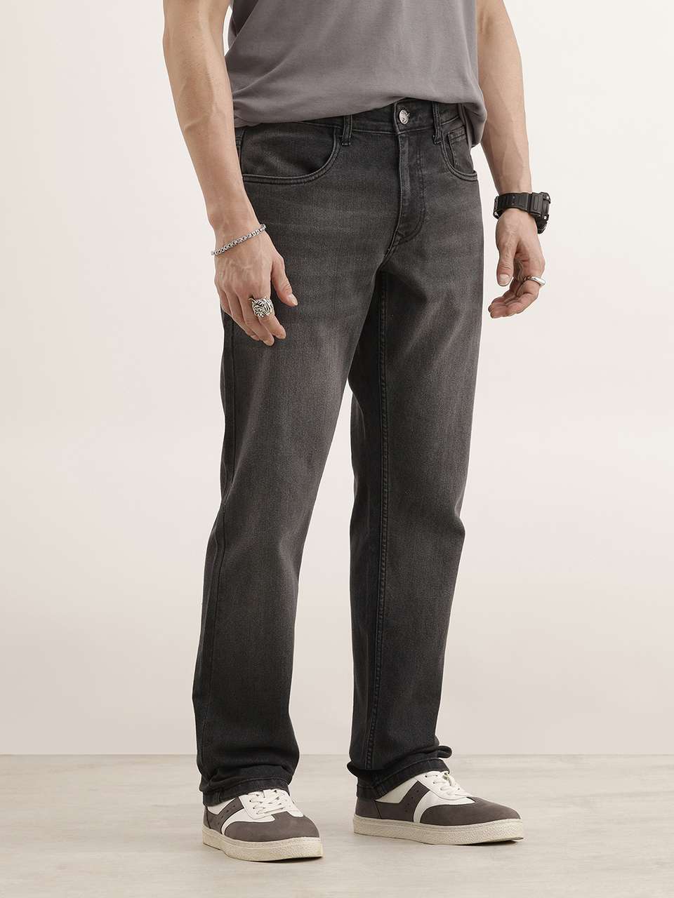 WROGN Men Grey Straight Fit Mid Rise Jeans - Image 9