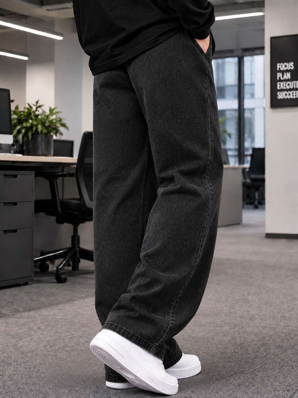 DENIM LOOK Men Baggy Fit Mid Rise Dark Grey Jeans - Image 6