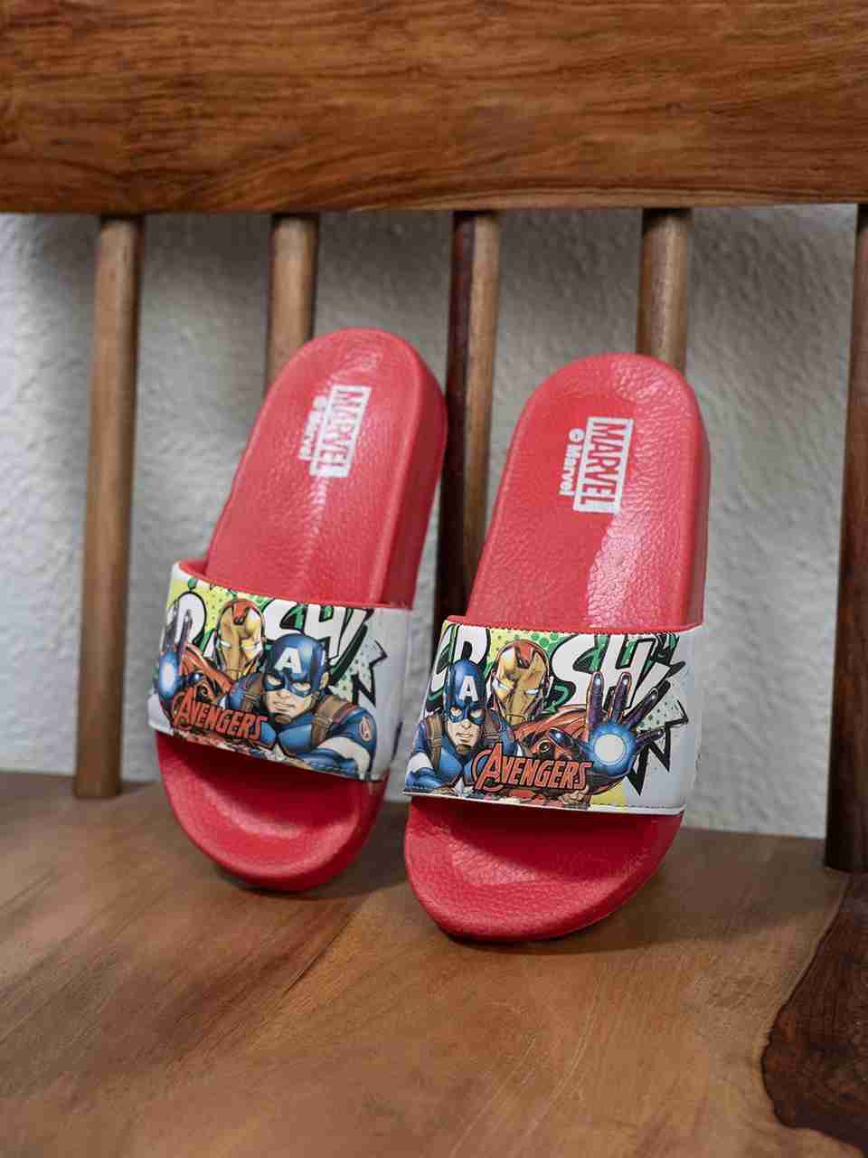 Toothless Avengers Boys Red Slip On Slippers - Image 6